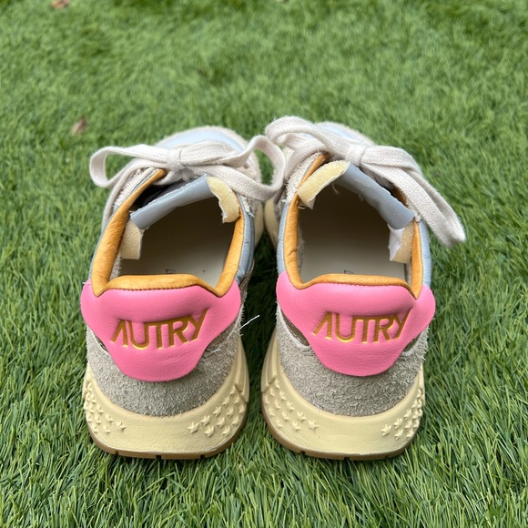 Autry Beige and Pink Sneakers - Picture 6 of 9